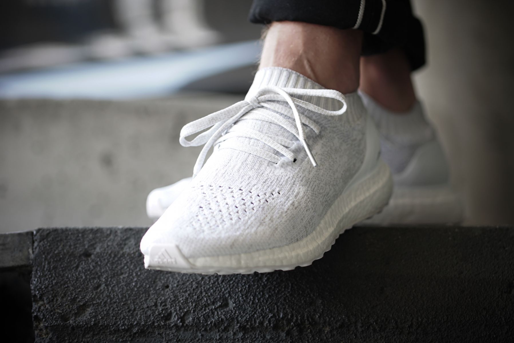 Ultra boost store uncaged weiß